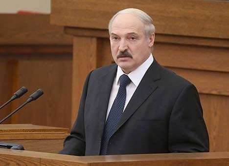 Лукашенко: Если сюда придет Путин, то неизвестно, на чьей стороне будут воевать русские
