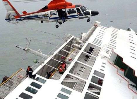 Число погибших при крушении парома в Южной Корее перевалило за 170 человек