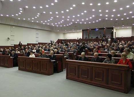 Депутаты Донетчины требуют от Киева не стрелять в экстремистов и российских военных