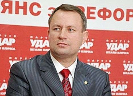 Турчинов уволил главу Госуправделами