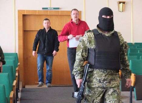 Захваченные в Славянске наблюдатели ОБСЕ рассказали, как с ними обращаются сепаратисты (ФОТО)