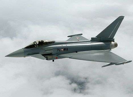 Истребители Великобритании прибыли в Литву