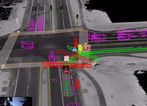 Робомобиль Google протестировали в городской среде (ВИДЕО)