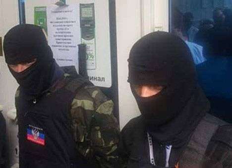 Сепаратисты в Горловке захватили горсовет и райотдел милиции, – СМИ