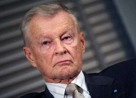 Бжезинский: Путин хочет силой воссоздать СССР