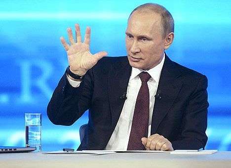 Путин призвал юго-восток Украины отложить референдум