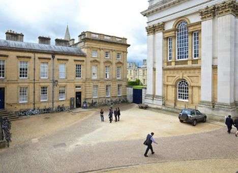 Президент Оксфордского союза арестован за изнасилование