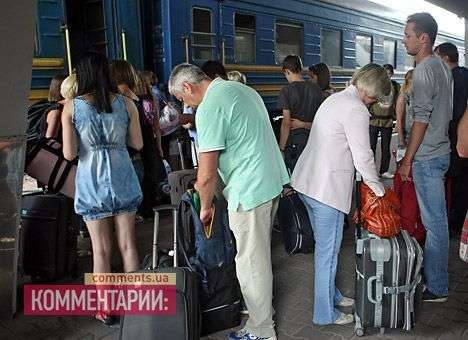 «Укрзализныця» сократила количество остановок поездов, едущих в Крым