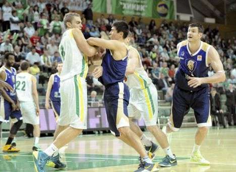 «Химик»-«Будивельник»: точный бросок на последней секунде сравнял счет в финальной серии