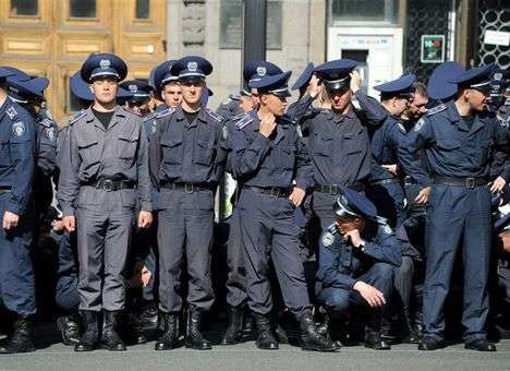 Милиция Мариуполя заявила, что вновь «с народом»