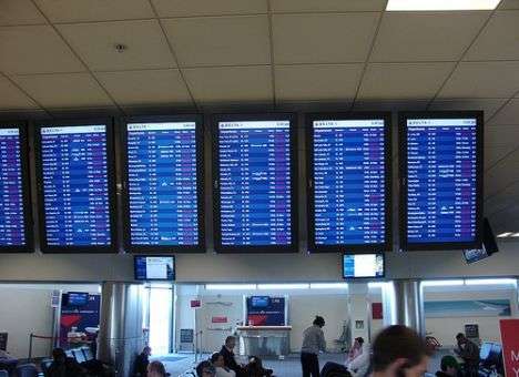 В США из-за задымления на радарной вышке сорваны более 1000 авиарейсов