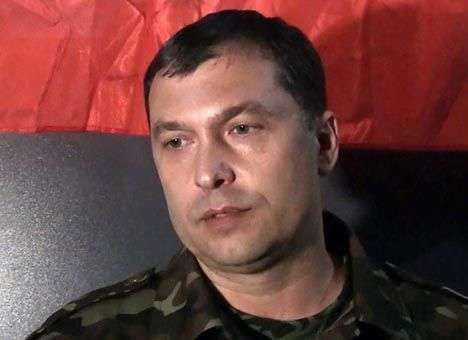 Турчинов требует объяснений, почему лидер луганских сепаратистов смог покинуть Украину