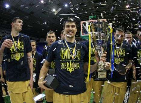 Как «Будивельник» выигрывал девятый титул чемпионов (ВИДЕО)