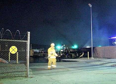 В результате прорыва трубопровода несколько улиц Лос-Анджелеса залило нефтью