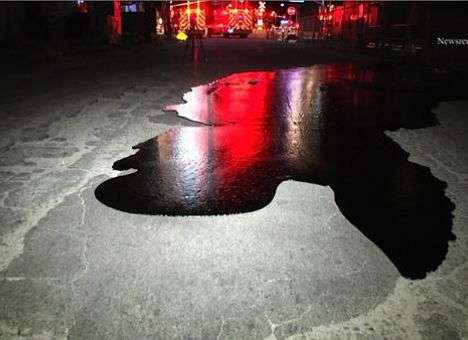 Улицы Лос-Анжелеса уже сутки очищают от нефти (ВИДЕО)