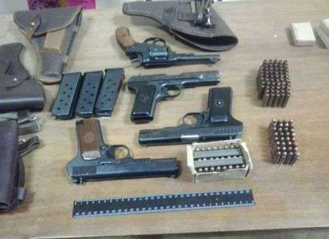 СБУ обезвредила группировку, поставляющую оружие сепаратистам (ФОТО)