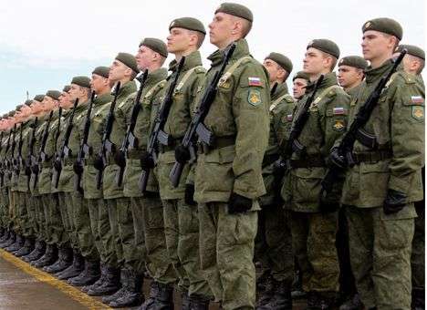 Россия сосредоточила в 200 км от украинской границы 60-тысячную армию (КАРТА)