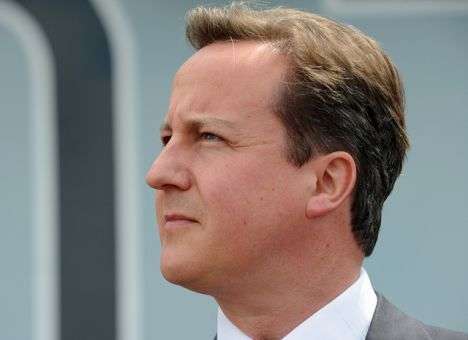 Каждый пятый чиновник в ЕС зарабатывает больше премьера Британии