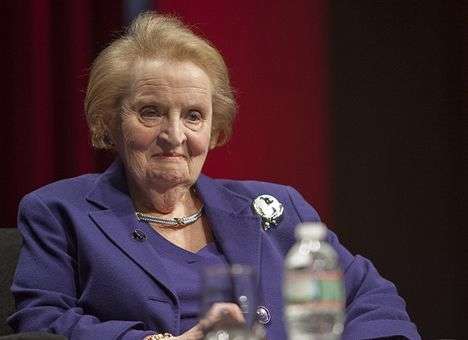 Экс-госсекретарь США: Украинские власти должны выполнить требования Майдана