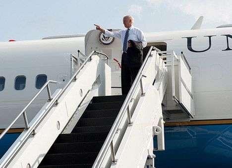 Стало известно, кто приедет на инаугурацию Порошенко от США