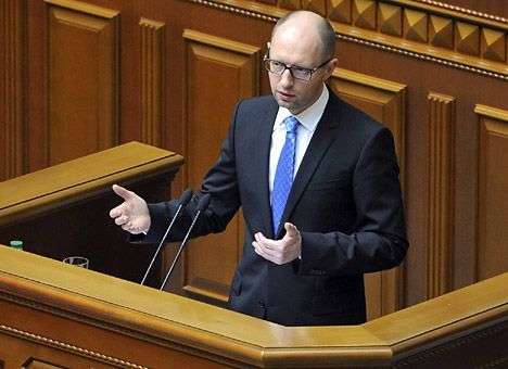 Госбюджет недополучил от Донецка и Луганска половину налогов, — Яценюк