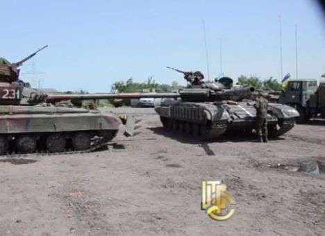 Возле Славянска в обороне блокпостов силовиков начали использовать танки — Селезнев (ВИДЕО)