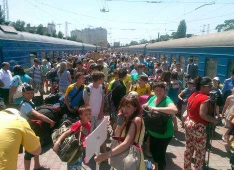 В Одессу прибыл многострадальный поезд с детьми-сиротами из Луганска