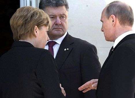 Порошенко и Путин не пожали друг другу руки на встрече в Нормандии