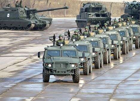Через захваченные пункты пропуска проникают колонны военной техники из России, — МВД