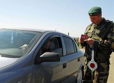 Раде предлагают запретить въезжать в Украину ранее выдворенным иностранцам