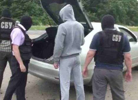 «ДНР» отправила в Киев газеты сепаратистского содержания (ФОТО, ВИДЕО)