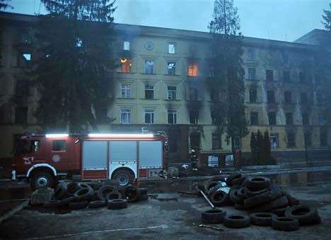 В поджоге казармы львовского «Беркута» подозревают руководителя спецподразделения – прокуратура