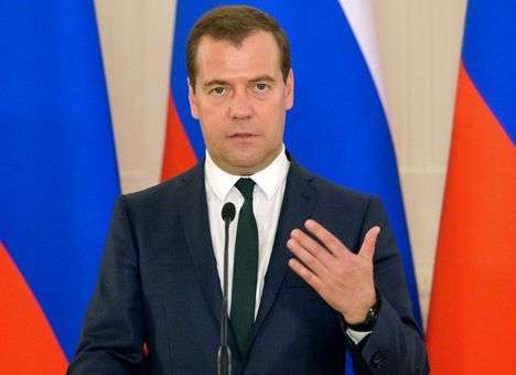 Медведев: позиция Украины «пахнет шантажом»