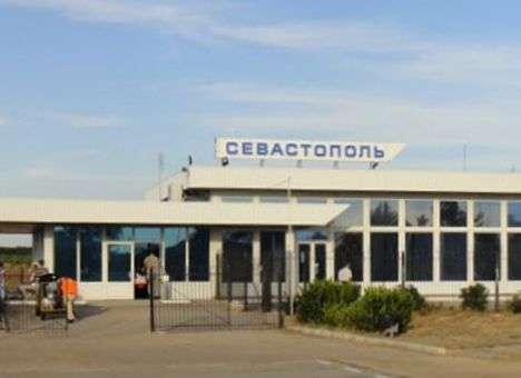 Медведев: аэродром Бельбек станет аэропортом двойного назначения