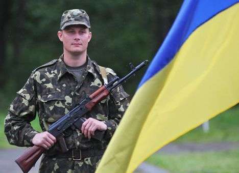 Порошенко заявил, что Украина находится в состоянии войны нового типа