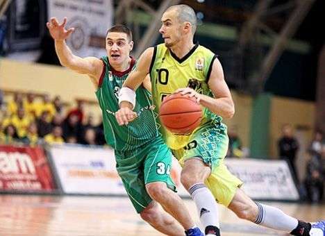 Украинский клуб готов играть без легионеров