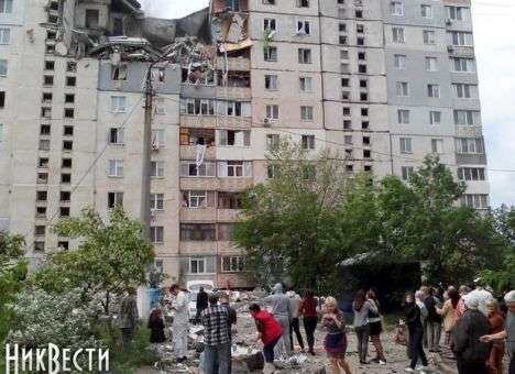 Пострадавшим от взрыва дома в Николаеве выделили по 10 тыс. гривен
