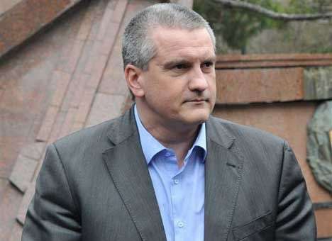 Аксенов распорядился за месяц перевести дорожные знаки в Крыму на русский язык, — СМИ