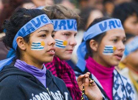 Бразилия-2014. Уругвай в нервном матче вырвал победу у Италии, отправив ее домой