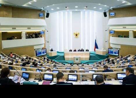 Совфед РФ отменил решение о вводе российских войск в Украину