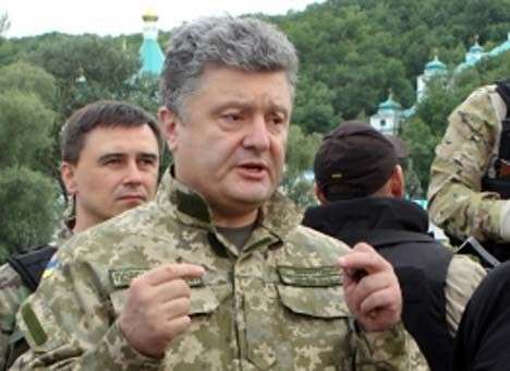 Порошенко призвал Путина «прекратить поставки боевикам оружия» через границу Украины