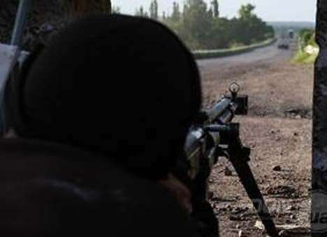Под Донецком вооруженные члены «ДНР» напали на блокпост сил АТО (ВИДЕО)
