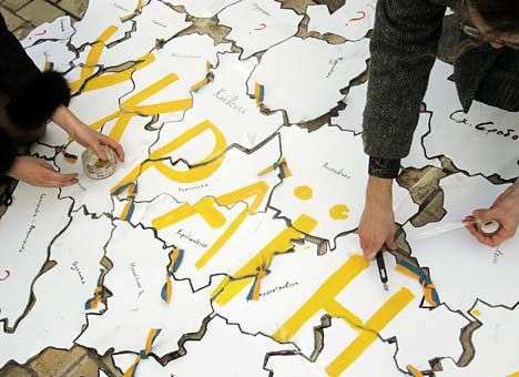 Кто первым перекроит Украину?