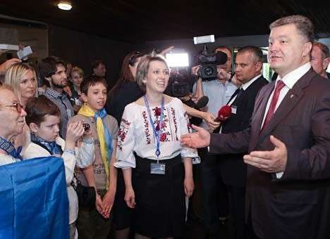 Порошенко попросил Италию упростить процедуру получения виз для украинцев