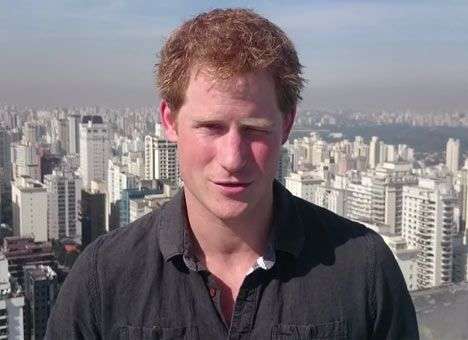 Принц Гарри записал первое в истории королевской семьи видеообращение (ВИДЕО)