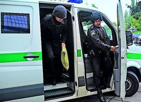 Вооруженные члены «ЛНР» украли 125 ноутбуков из банковского автомобиля