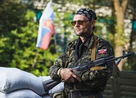 64% россиян считают, что РФ должна оказывать военную поддержку членам «ДНР» и «ЛНР» - опрос