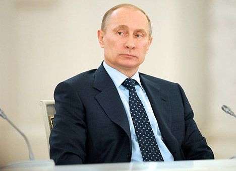 Путин считает шантажом санкции против РФ