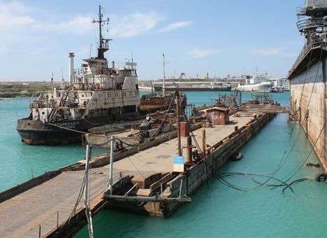 Украина закрывает для международного судоходства пять портов в Крыму