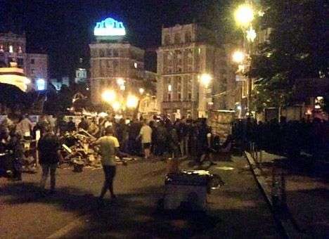 Активисты Майдана обвинили Авакова и Парубия в ночной стрельбе